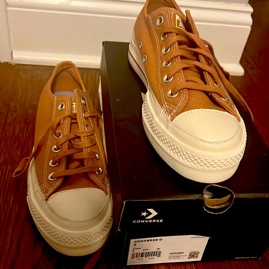 Brand New Converse Size 7